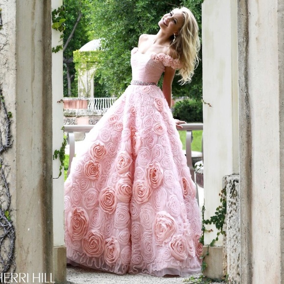 Sherri Hill Dresses & Skirts - Ball gown